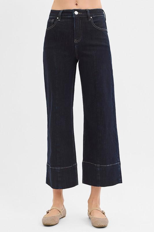 Risen Dark HR Crop Wide Seam Detailed