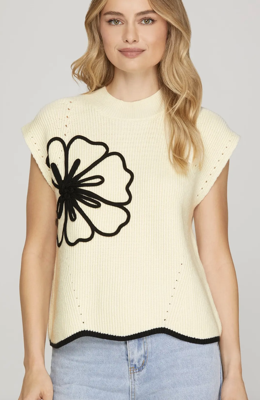 Scallop Hem Floral Sweater
