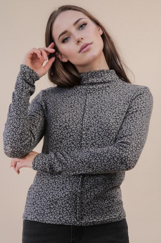 Leopard Fitted Knit Top