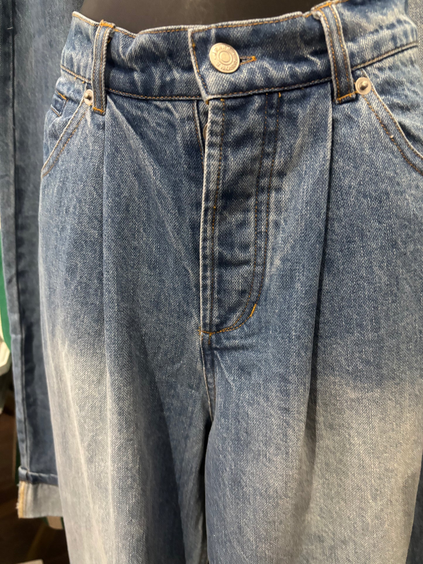 Pleated Front Cuff Denim Jeans